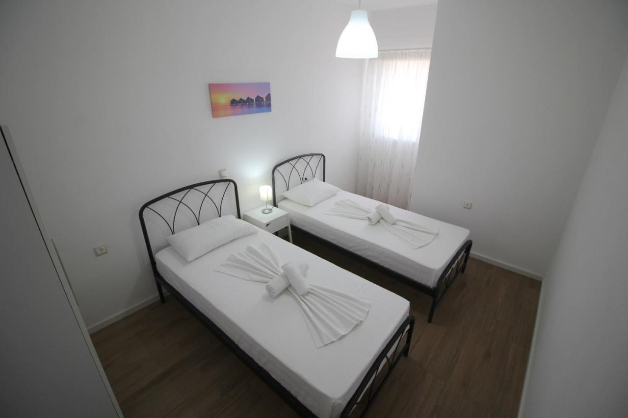 Nefeli Apartments Саранда Екстер'єр фото