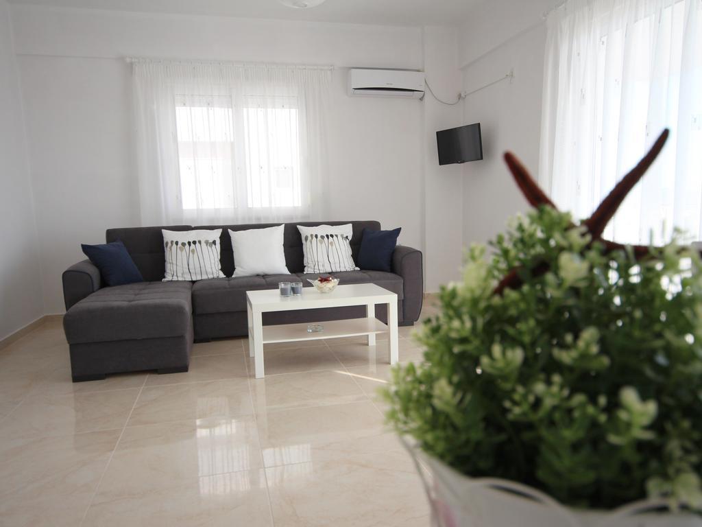 Nefeli Apartments Саранда Екстер'єр фото
