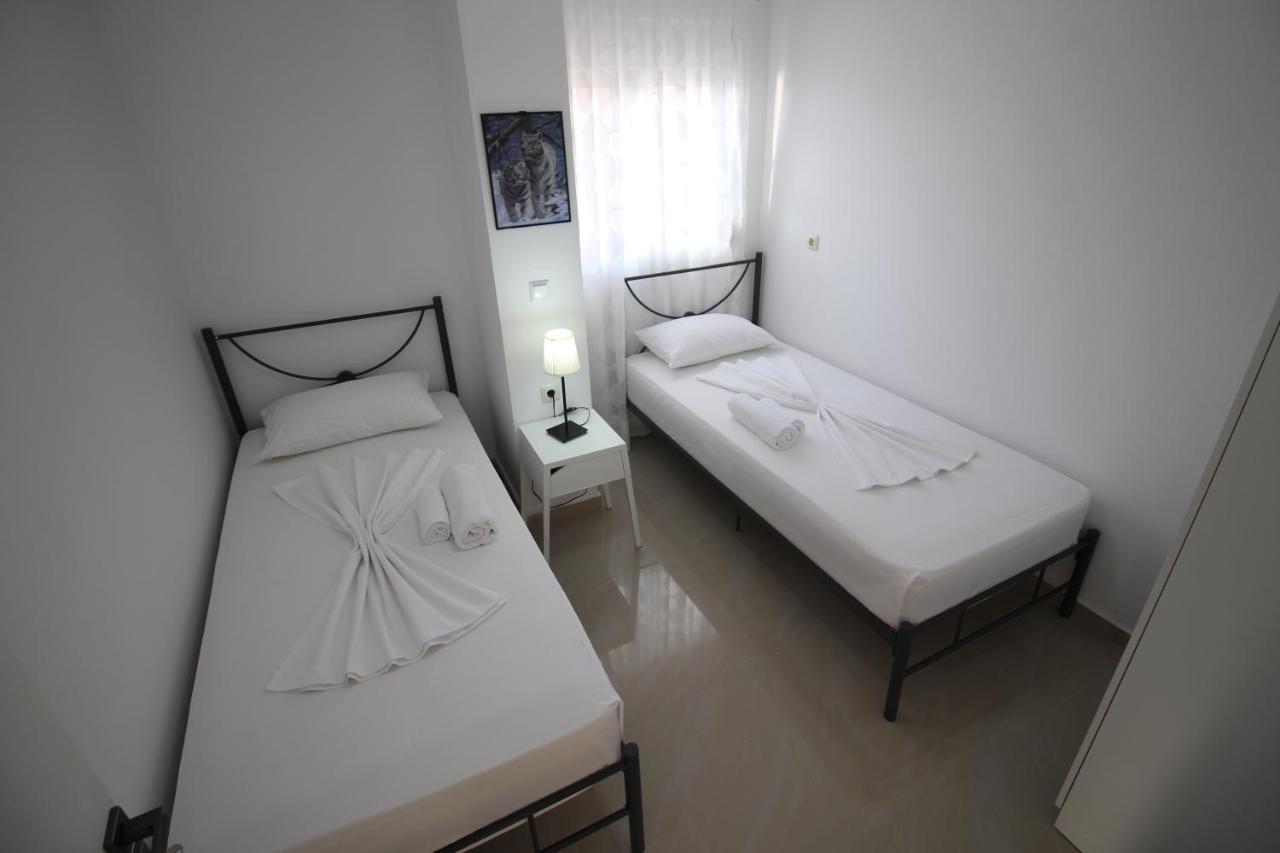 Nefeli Apartments Саранда Екстер'єр фото